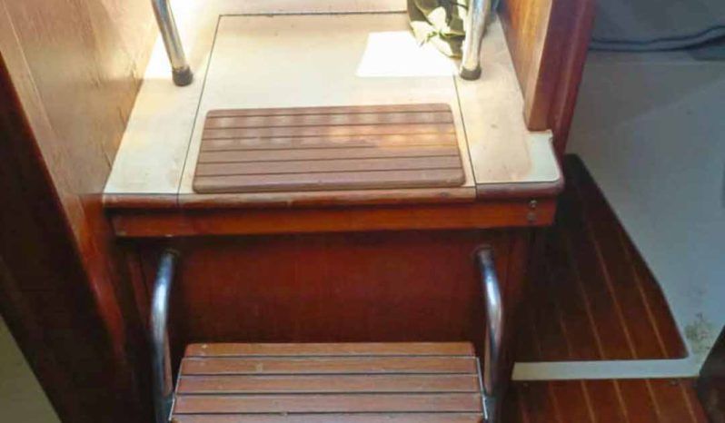 
								VELERO HUNTER 32 full									