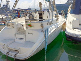 VELERO HUNTER 32