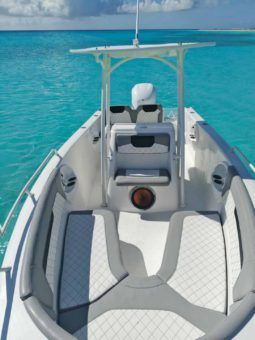 
										COMMANDER OPEN 24 full									