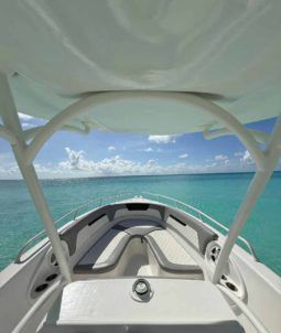 
										COMMANDER OPEN 24 full									